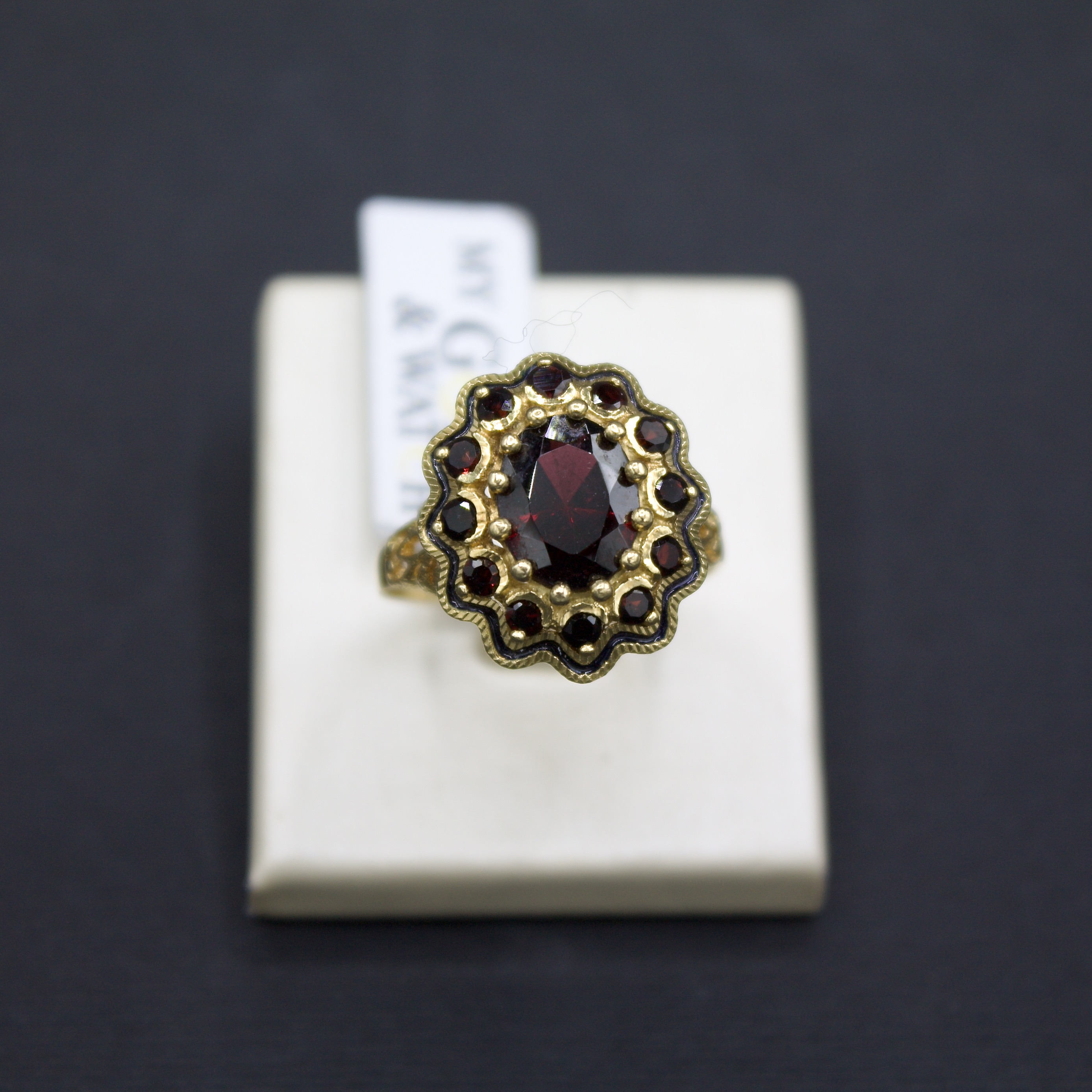 Anello antico oro giallo 18k con granate