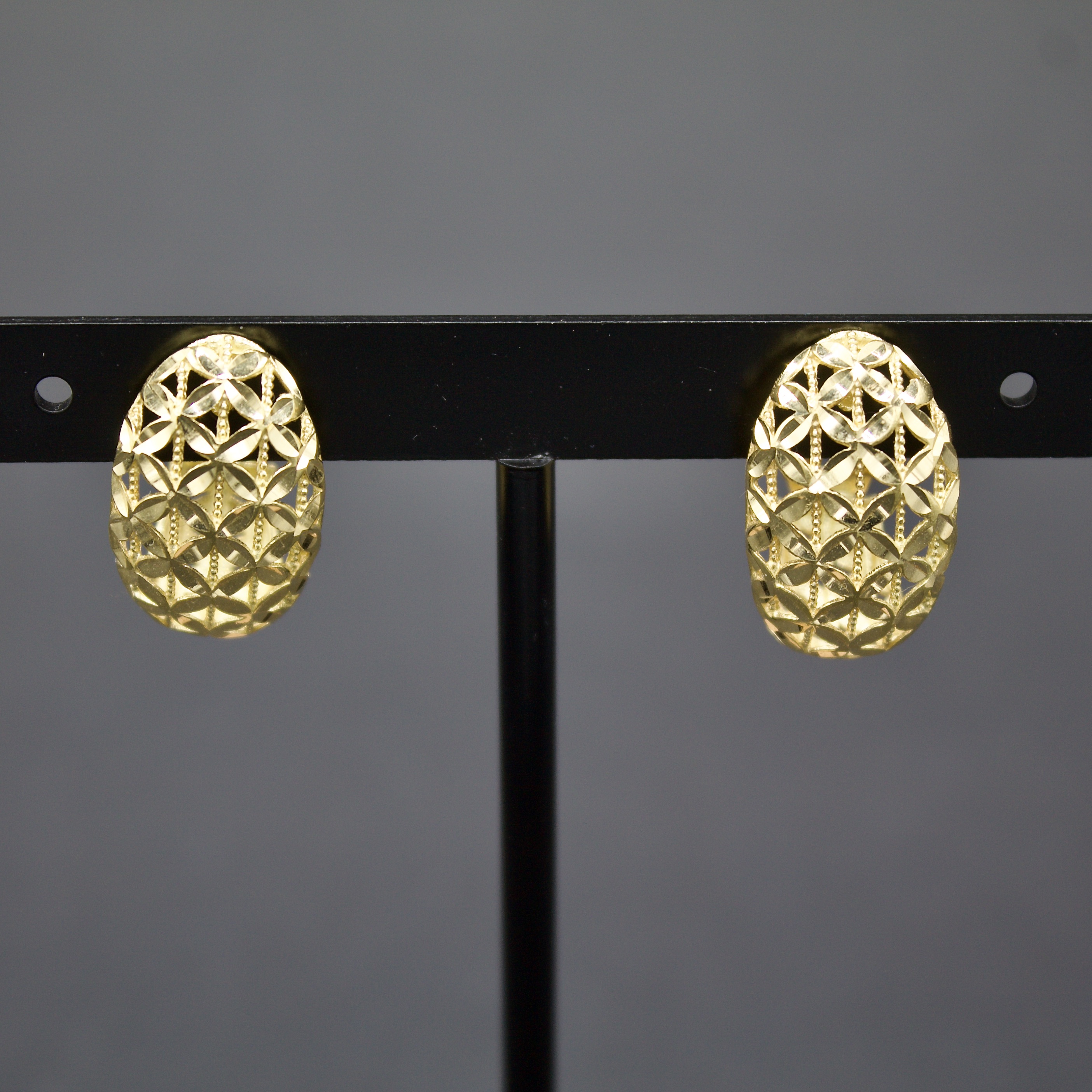 orecchini in oro giallo 18k a cerchio traforati