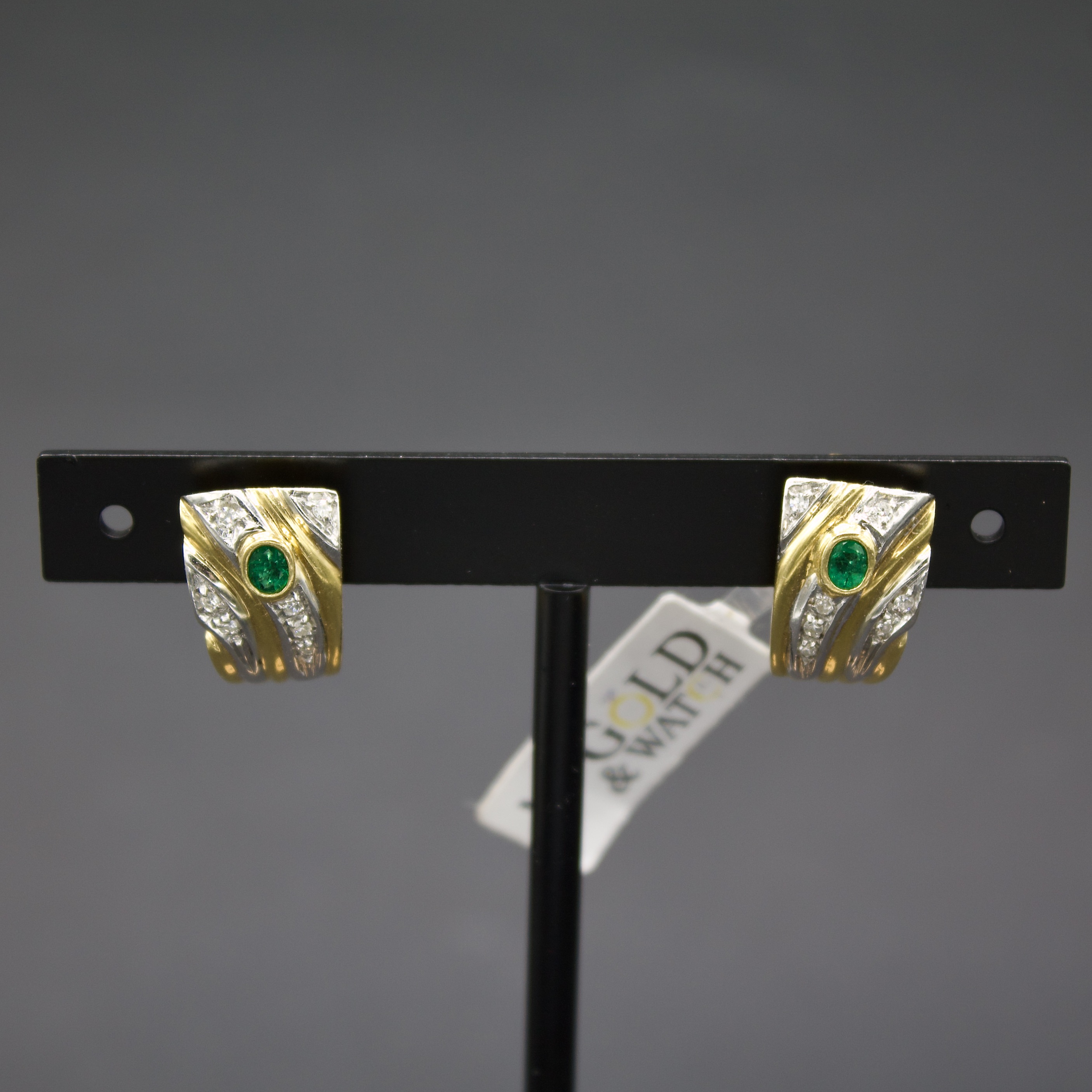 orecchini in oro giallo e bianco 18k con smeraldo e diamanti
